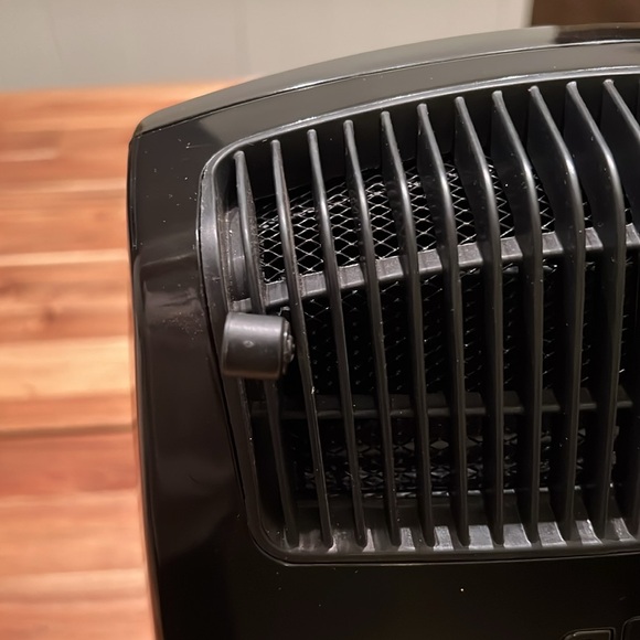 Lasko Warm Air Heater - Picture 8 of 13